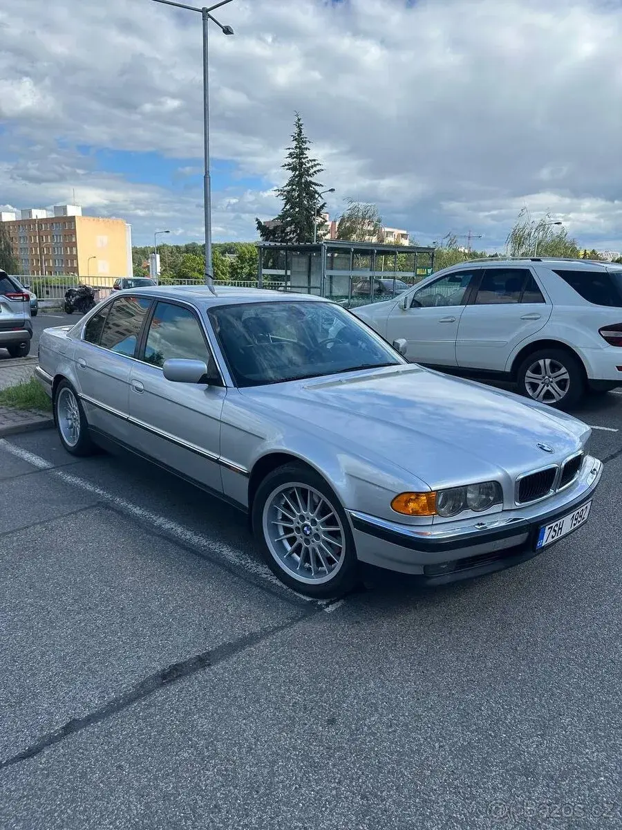 BMW E38 – 2000