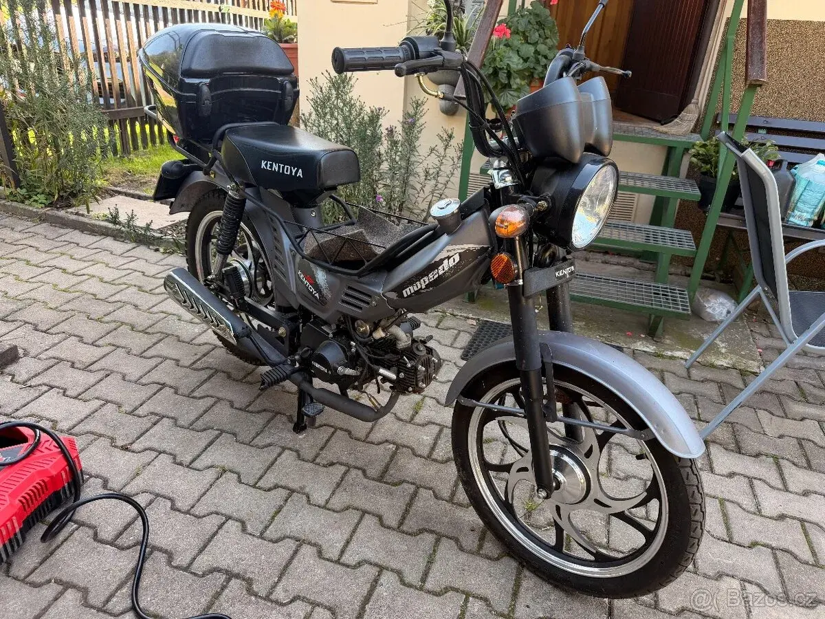 Kentoya Twin Cup 50 cc – Rok 2023, najeto pouze 1 600 km (to