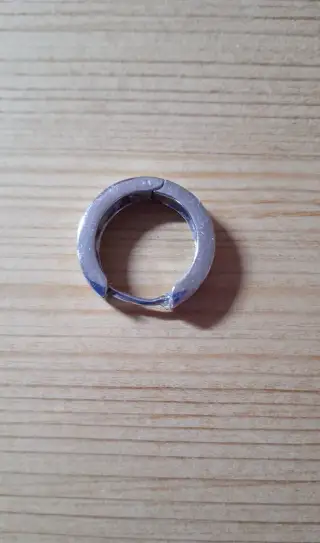 Náušnice a piercingy