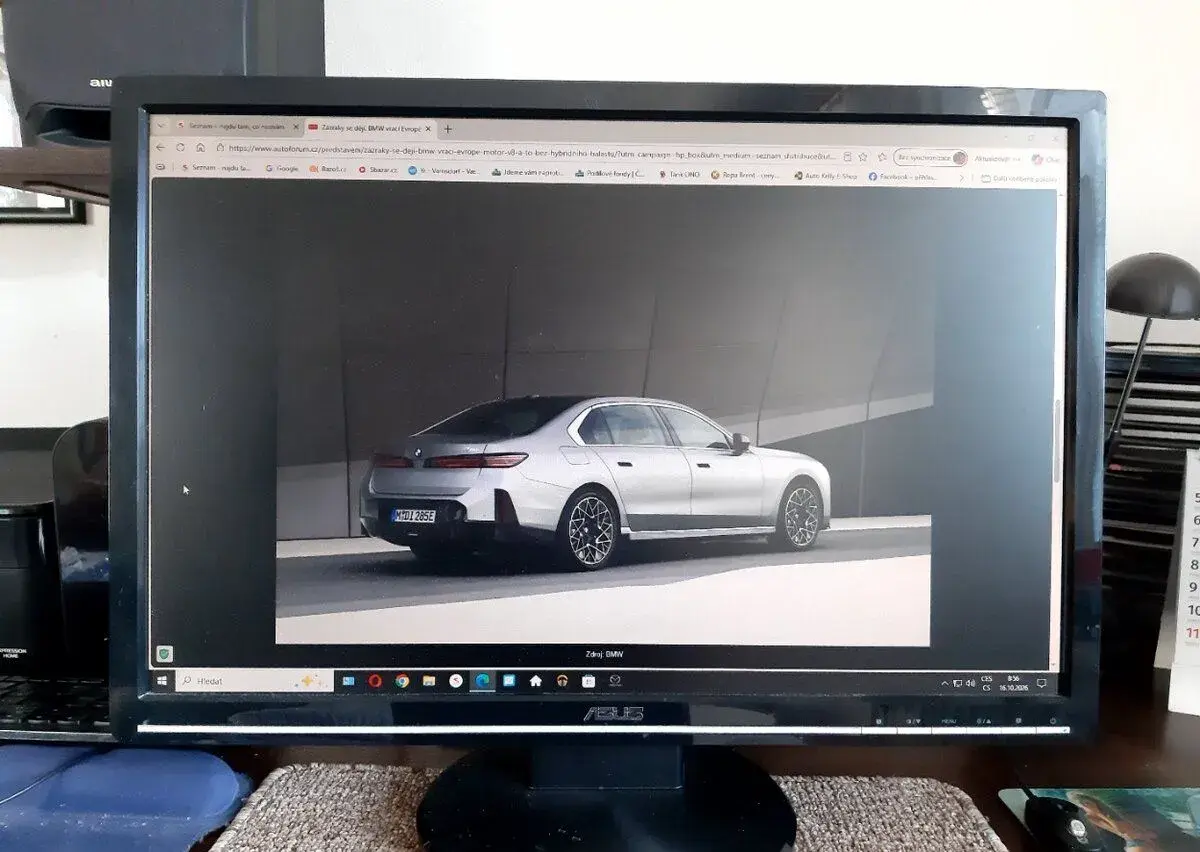 monitor ASUS 22"