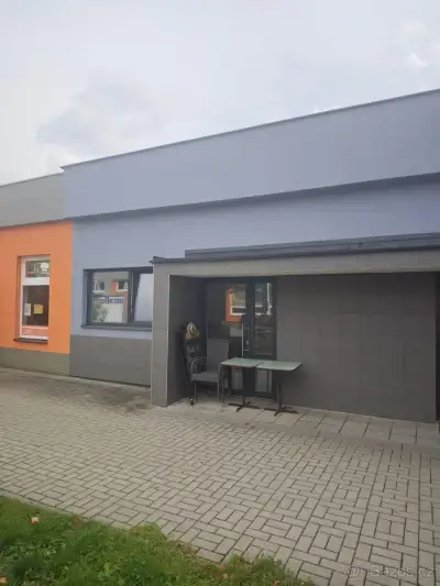 Obchodní a skladovací prostor Vsetín, Ohrada