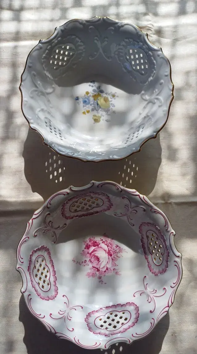 2x starožitná porcelánová prolamovaná mísa Pirkenhammer