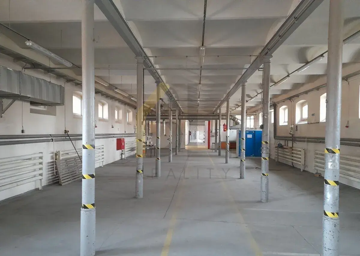 Podnájem haly 800 m² – ul. Čajkovského, Hodonín