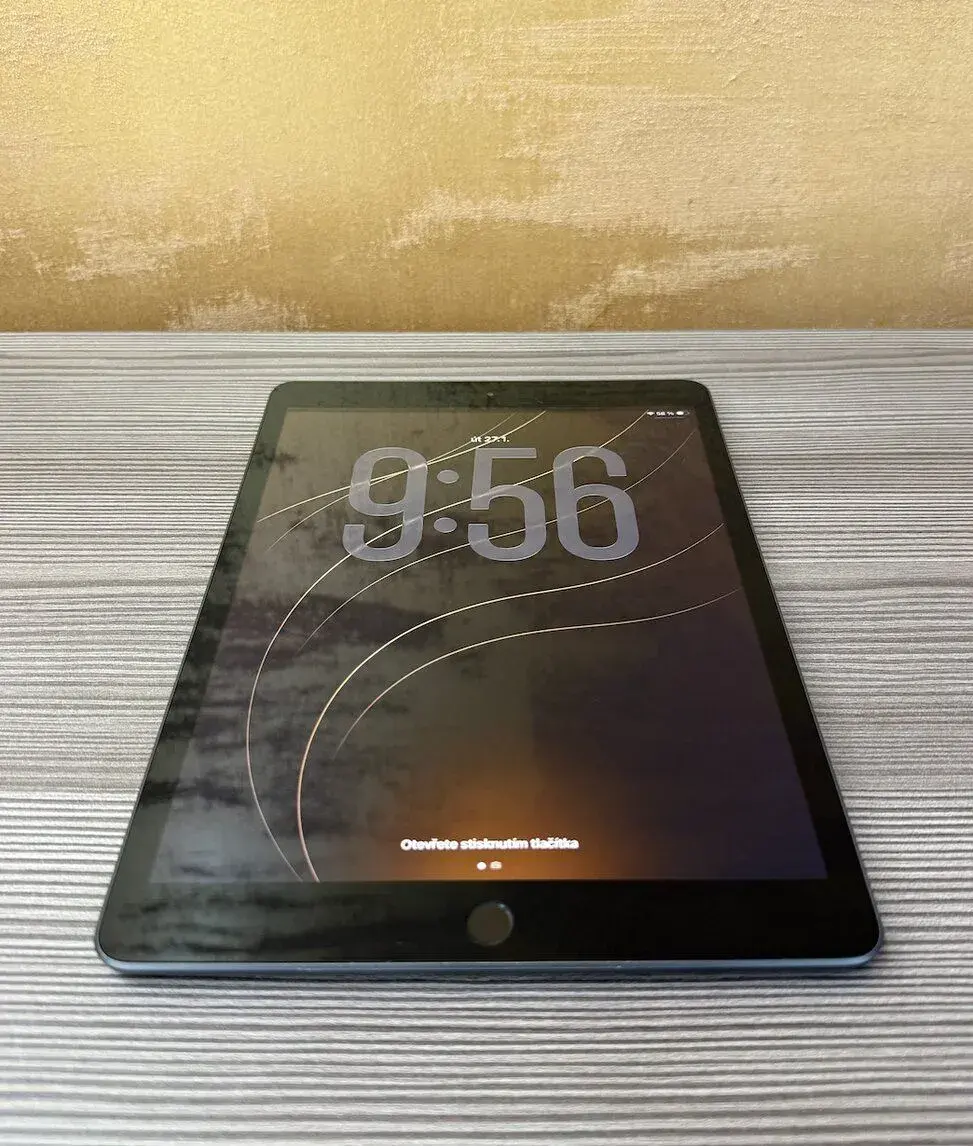 Apple iPad 9 64GB Space Gray, top stav