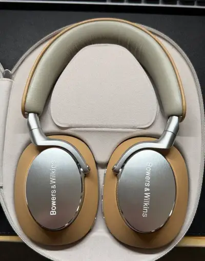 Sluchátka Bowers & Wilkins Px8