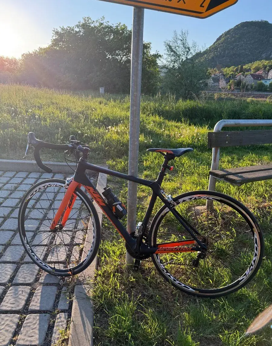 Silniční kolo KTM
