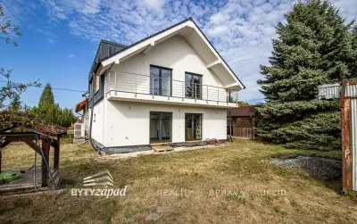 Prodej rodinného domu 160 m², Nová Ves, ev.č. xMVD8923