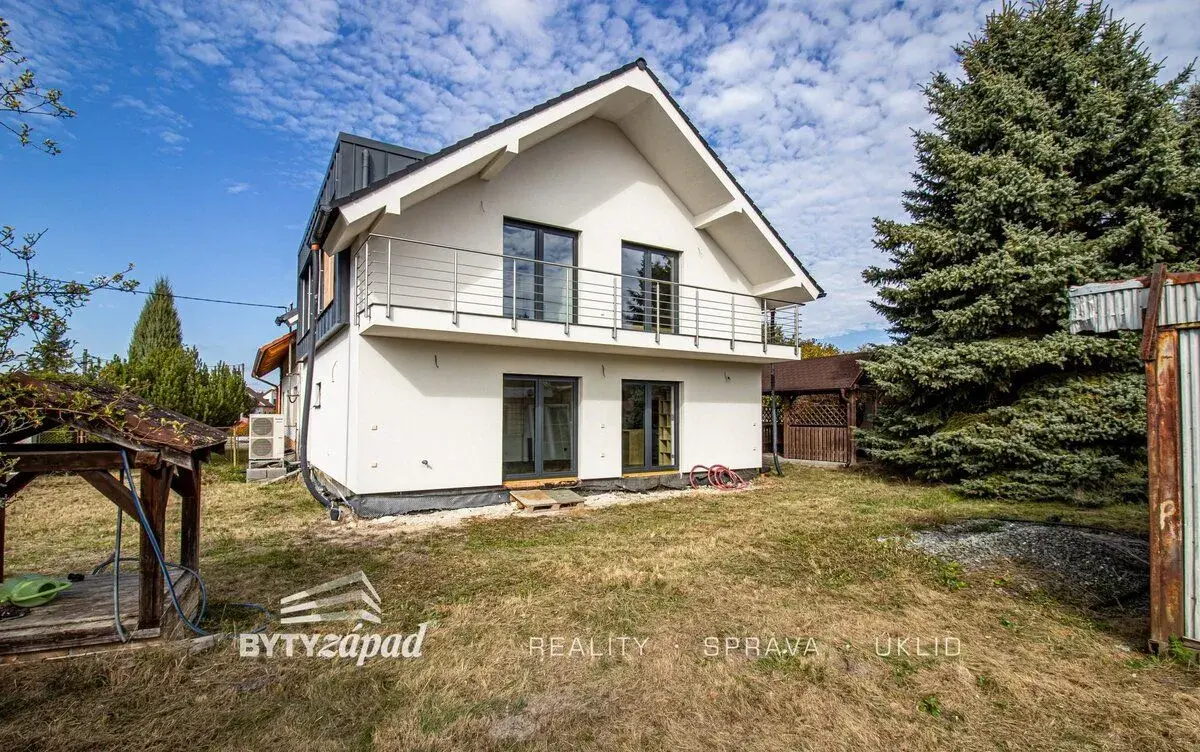 Prodej rodinného domu 160 m², Nová Ves, ev.č. xMVD8923