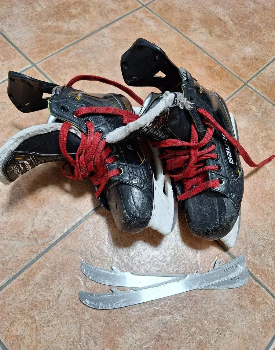 Hokejové brusle Bauer Supreme M5 PRO vel. 4 fit 2