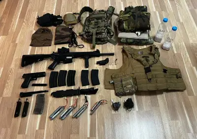 Airsoft zbraně a vybavení