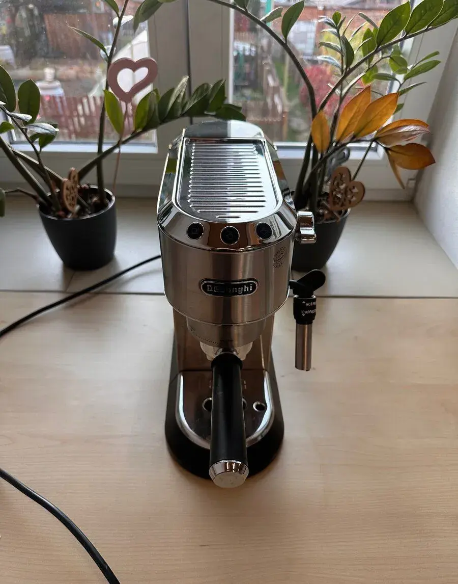 Pákový kávovar Delonghi