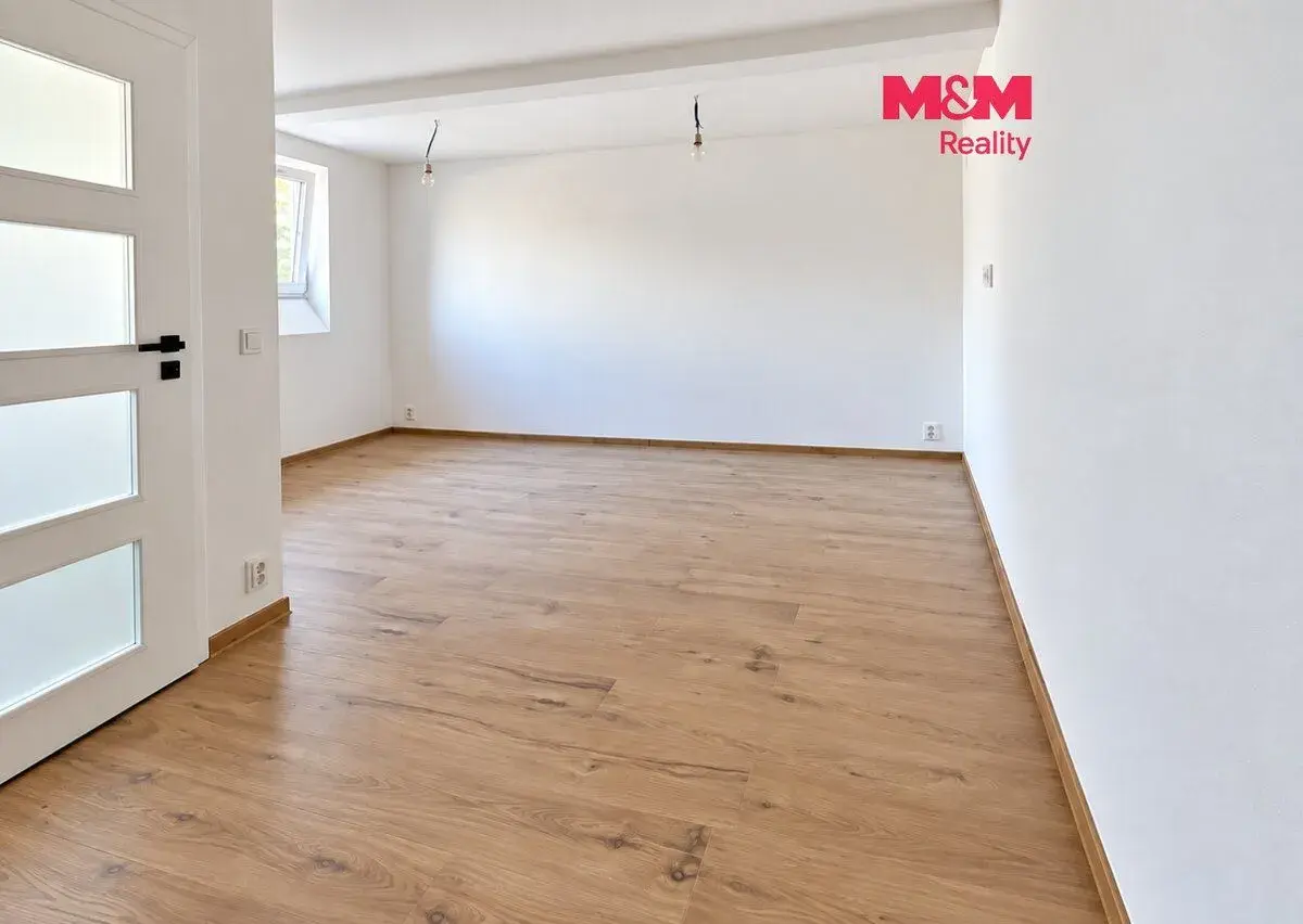 Prodej komerčního prostoru, 36 m², Praha, ul. Duchcovská