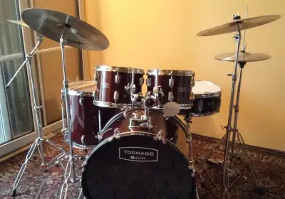 Kompletní bicí souprava Mapex [Tornádo]