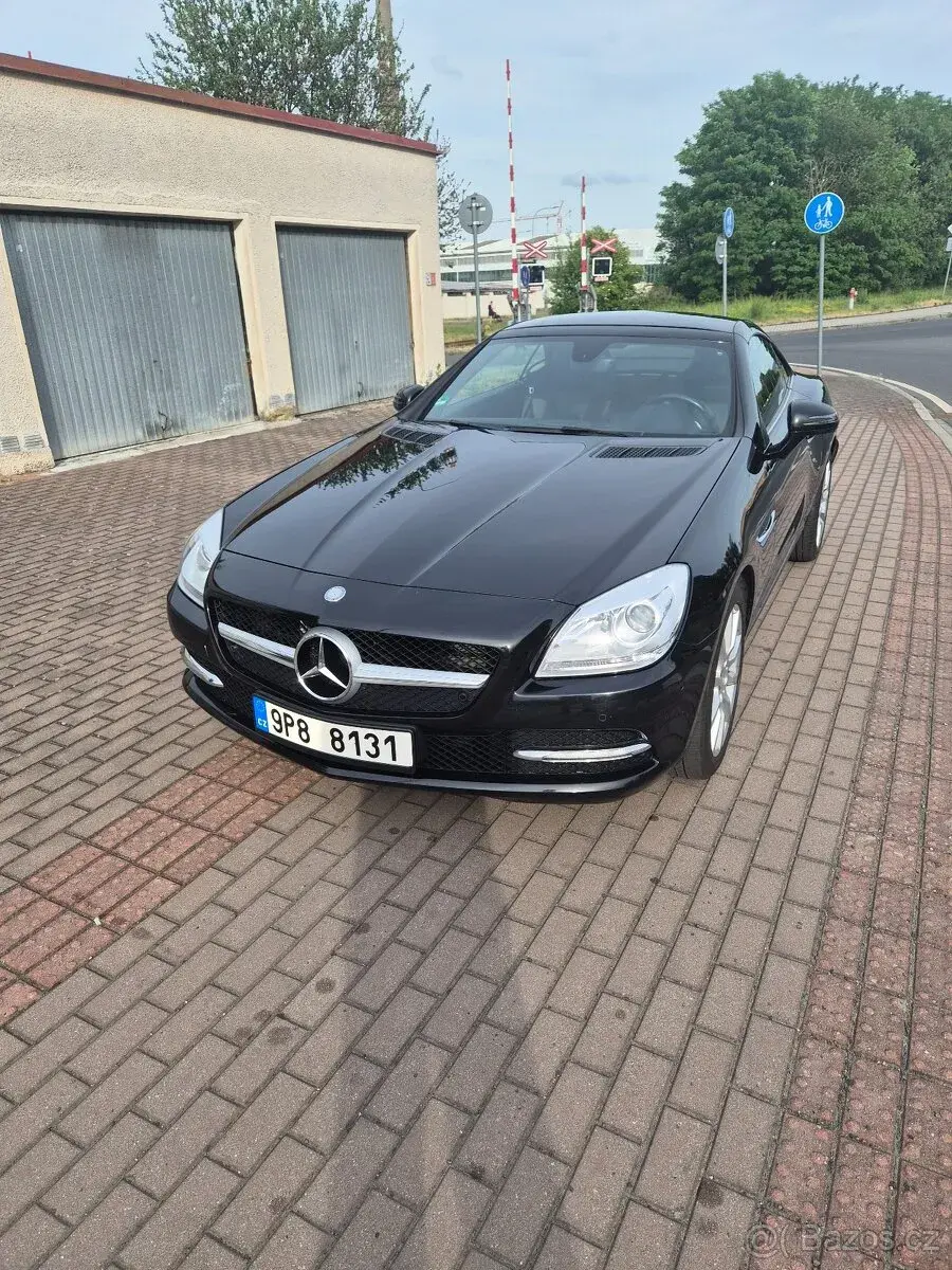 Mercedes-Benz SLK – 2012, 85 000 km