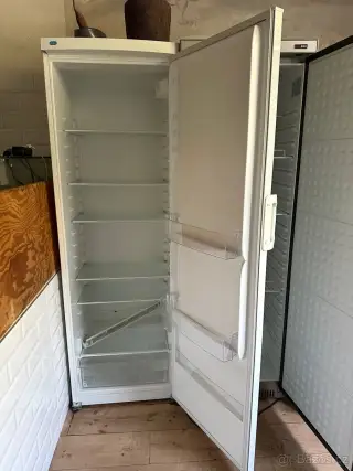 Lednice Zanussi, REDFOX, Beko a sporák Mora – funkční