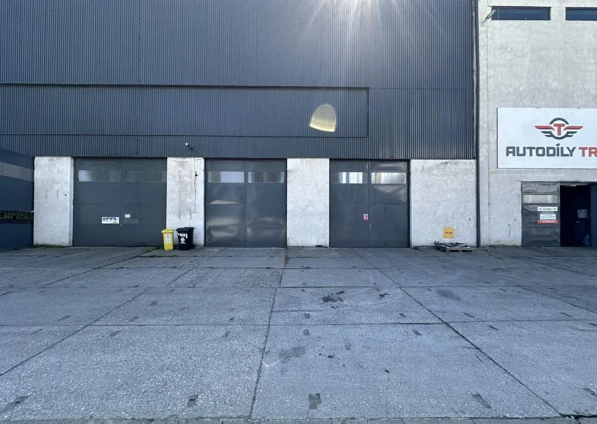 Pronájem haly 140m2, Libušina, Kladno