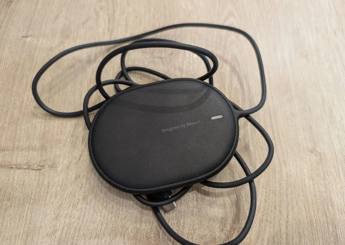 Baseus Light 15w bezdrátová nabíječka