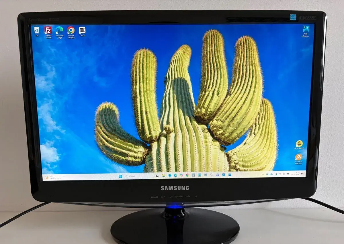LCD Full HD monitor Samsung 22”