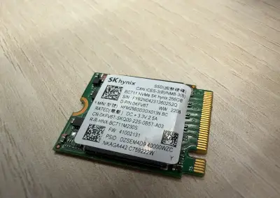 DISK NVME SkHynix,256GB, M.2 format 2230 i 2280, 100% stav