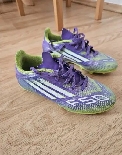 Dětské kopačky Adidas F50 League FG (vel. 34)