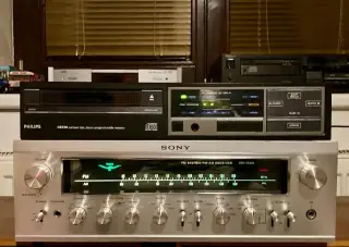 Sony STR 7055 A - velmi pěkný.