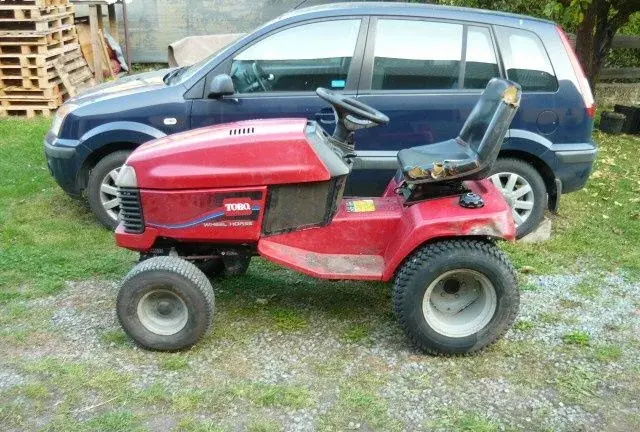 Zahradní traktor Toro - Diesel 23 koní - poctivá klasika