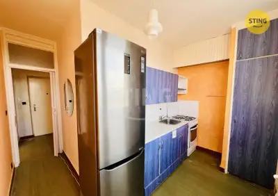 Prodej bytu 2 + 1 se zasklenou lodžií, ul. Oty Synka, 137101