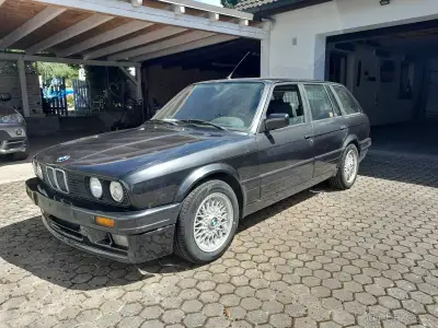 BMW E30