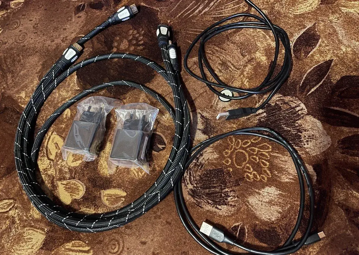 Nabíječka + USB kabel Vention pro PS4 ovladač + HDMI kabel