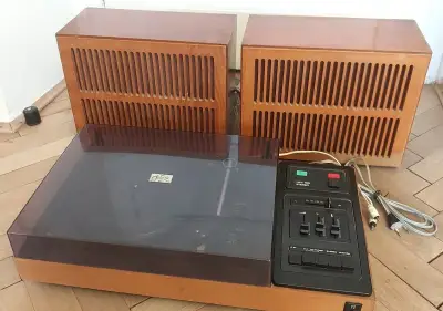 Gramofon NZC 150 vč. repro beden