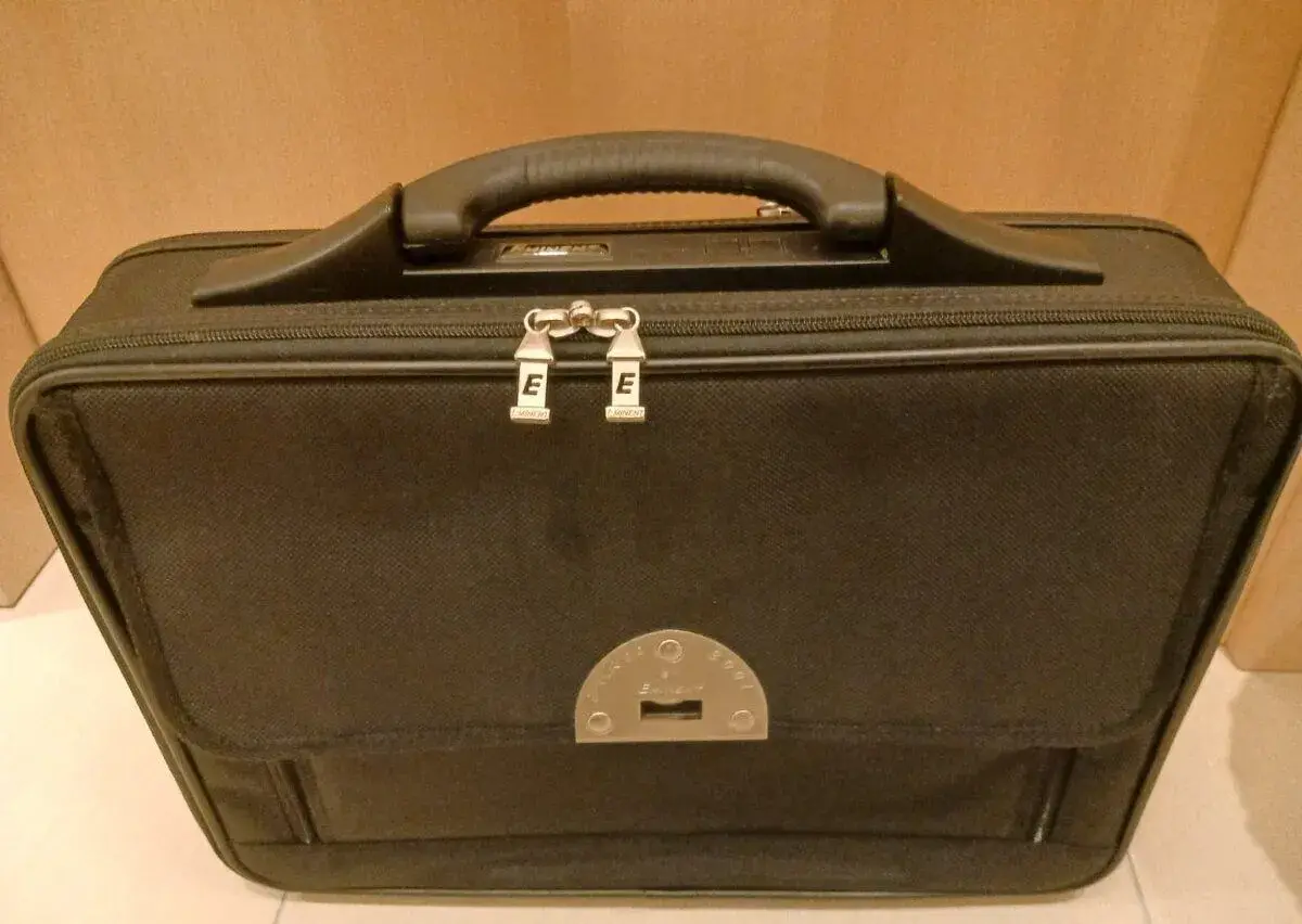BRAŠNA/KUFŘÍK NA NOTEBOOK EMINENT