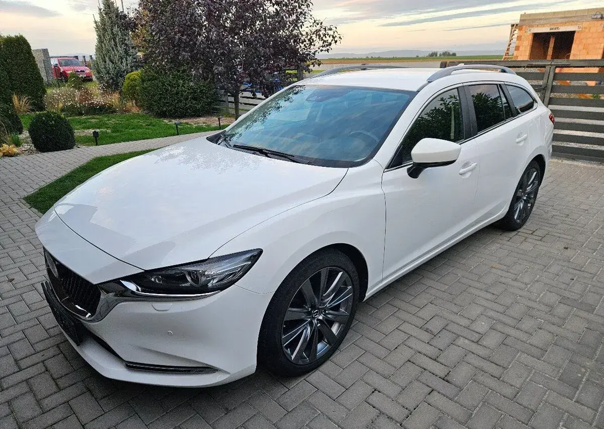 Mazda – 2020, 102 000 km