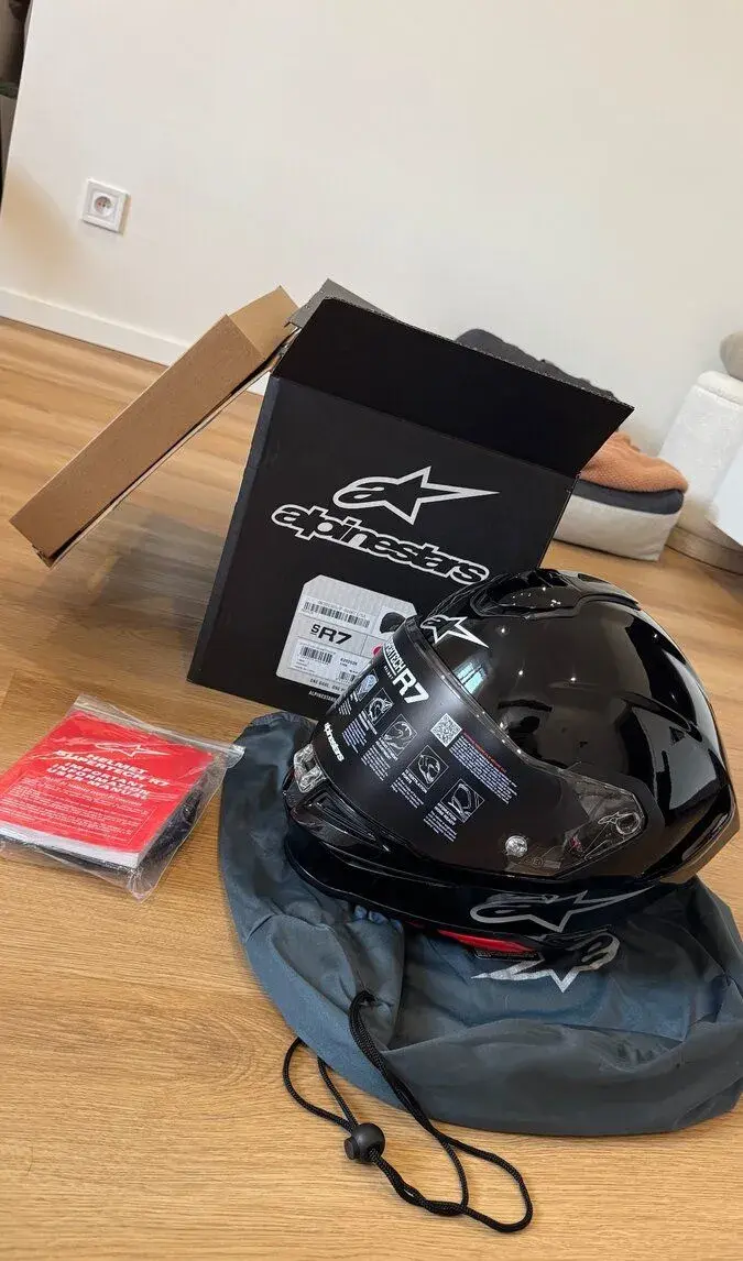 Přilba Alpinestars S-R7 Solid black 2027
