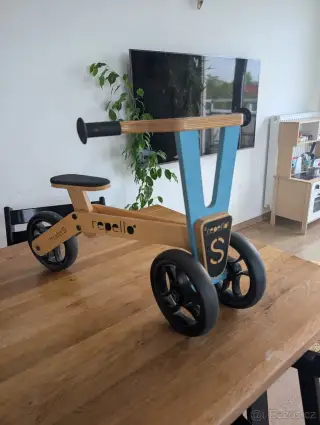 Dřevěné odrážedlo Repello S - tyrkysová