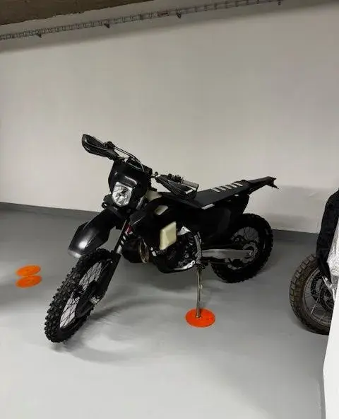 Husqvarna FE 350 PRO 2025 pouze 300km odpočet DPH SPZ