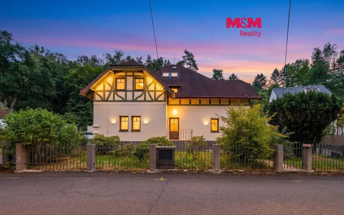 Prodej hotelu, penzionu, 486 m²