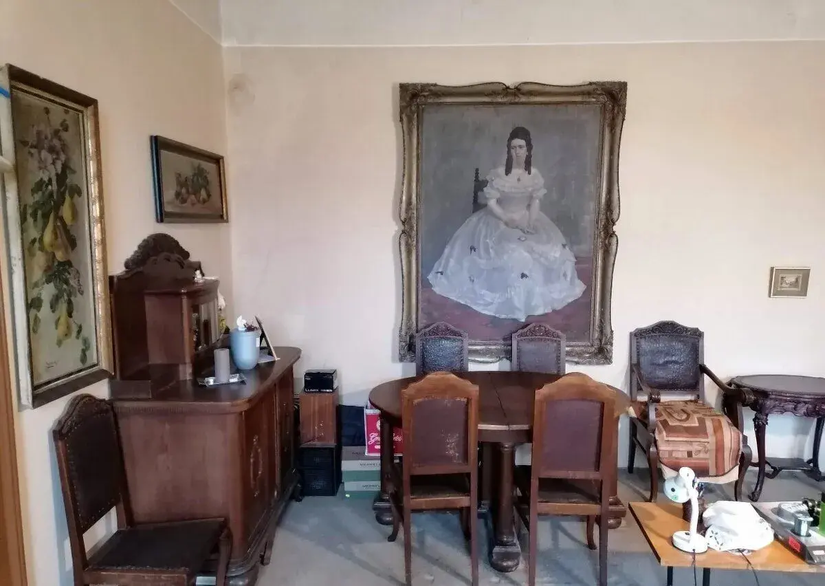 Starozitny nabytek