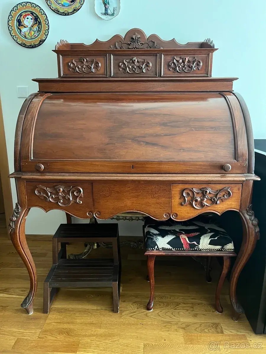 Starožitný secreter Bureau