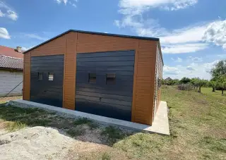 Plechová garáž 8x6 m Zlatý dub, sedlová střecha