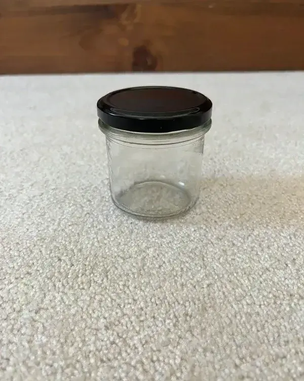 Sklenička s víčkem (140 ml)