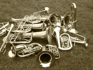 Tuba Saxofon Trumpeta Klarinet Pozauna