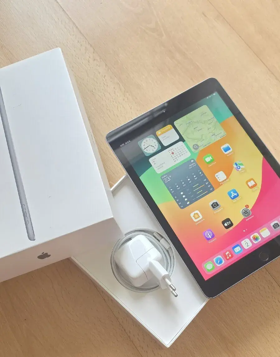 Apple iPad 9,7" 6. generace, 32GB