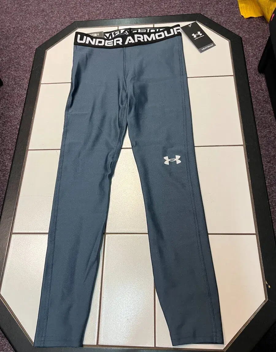 Sportovní legíny Under Armour, vel. XS