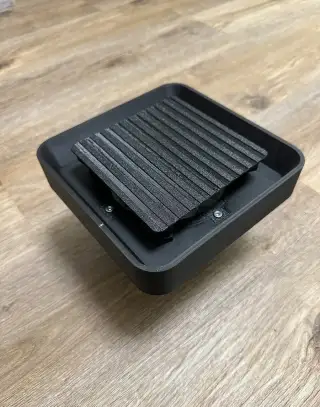 Přípravek s ventilátorem na skrytý odtah.