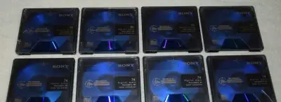 MD minidisc SONY 74min., super stav, s obaly, sada 8ks