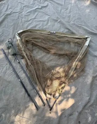 Podběrák Forge tackle BX1