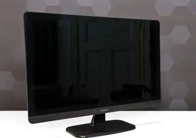 iMac-style monitor: skleněný IPS 27" LCD s antireflex vrstv