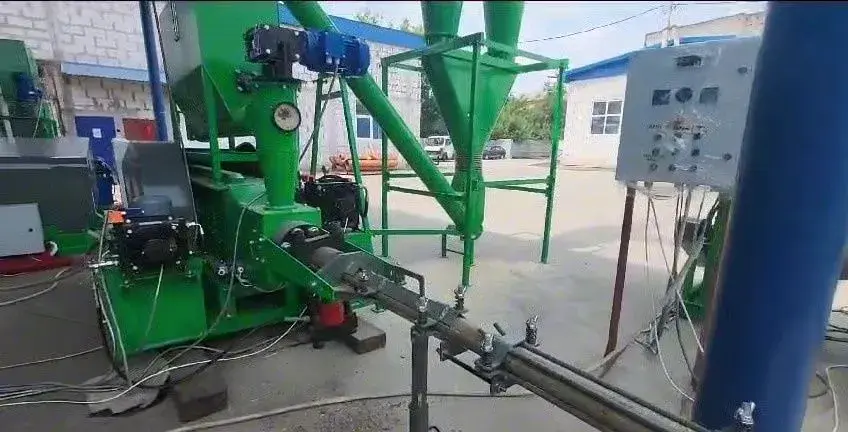 Nový briketovací lis mechanický 400Kg/1h