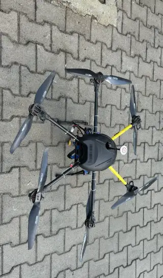 Dron.