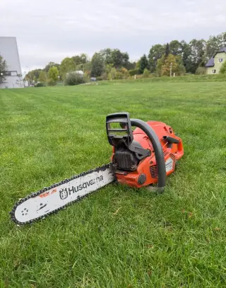 Motorová pila Husqvarna 555